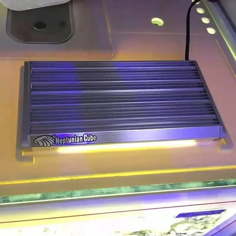 Marine Aquarium Cube - ไฟ LED สำหรับตู้ปลาทะเล Neptunian Cube Refugium